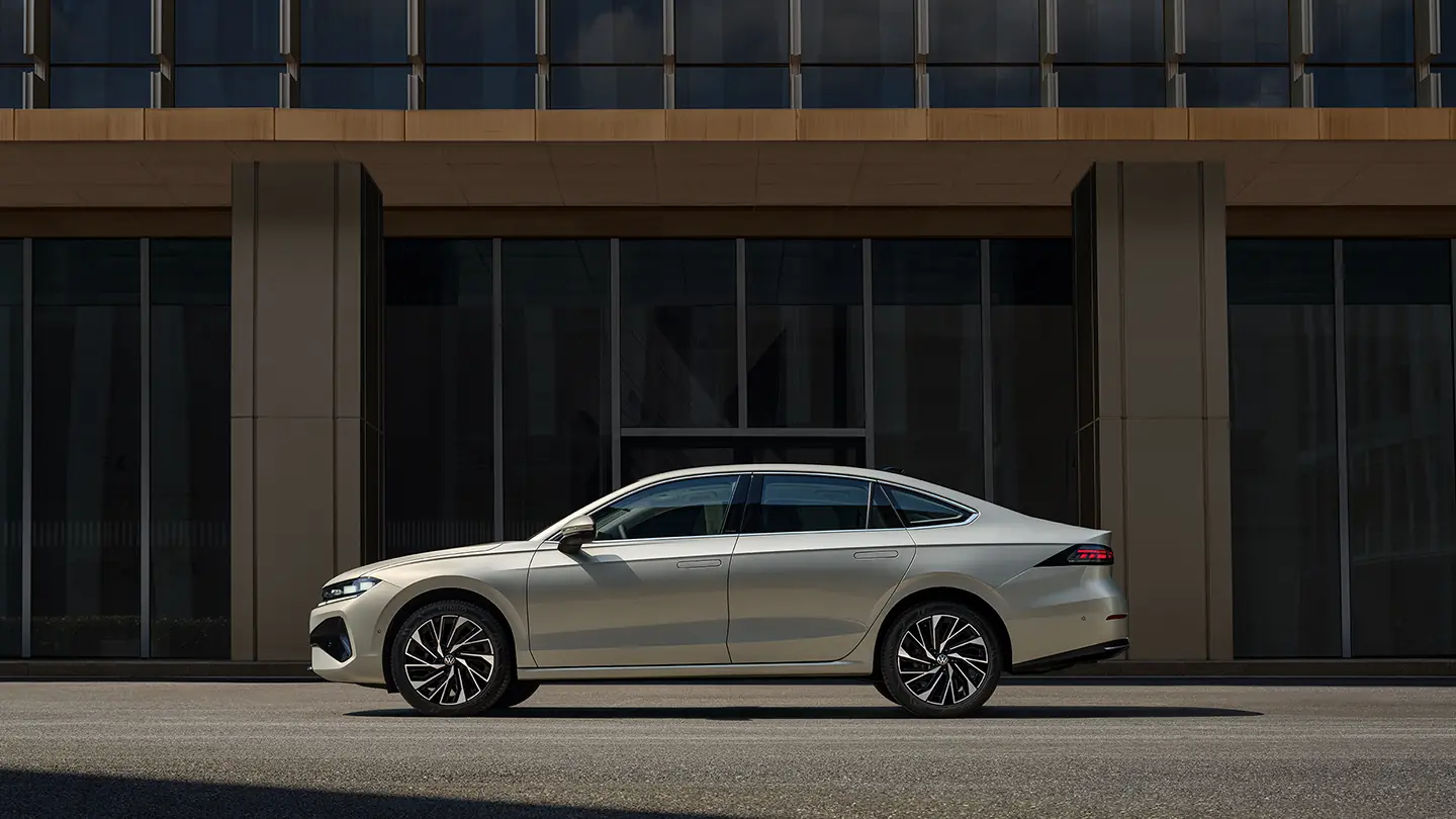 Sagitar L side profile